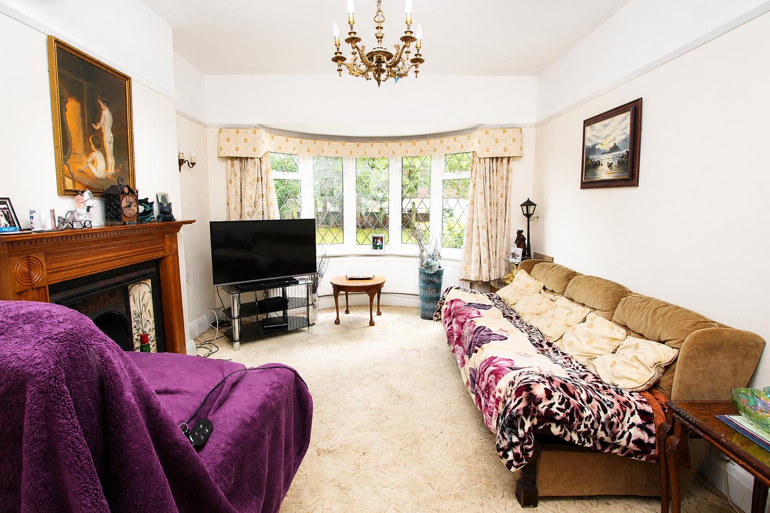 3 bed property in Waynflete Avenue, Croydon